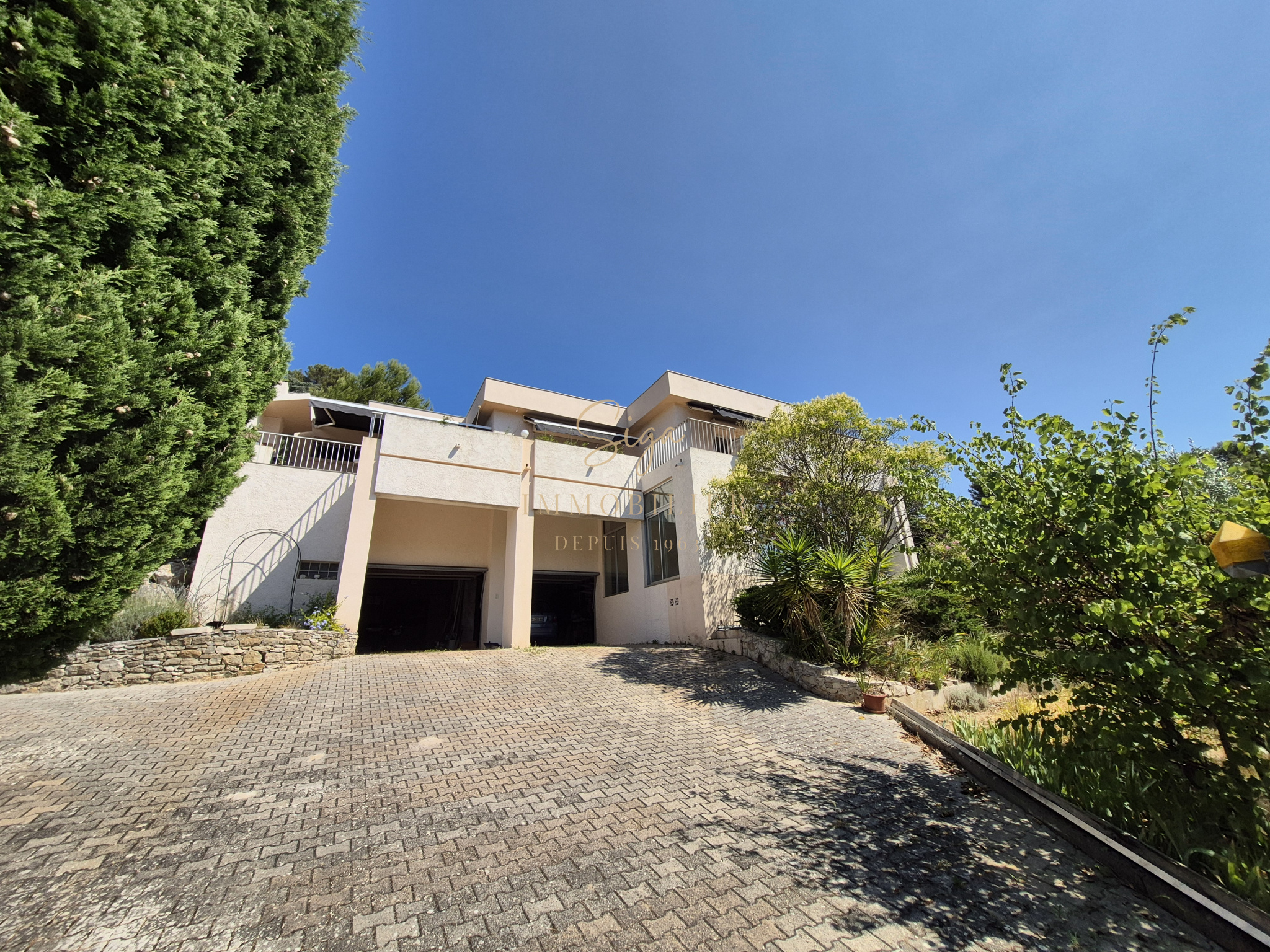Villa avec 7 pièces 215 m2 à Carnoux-En-Provence